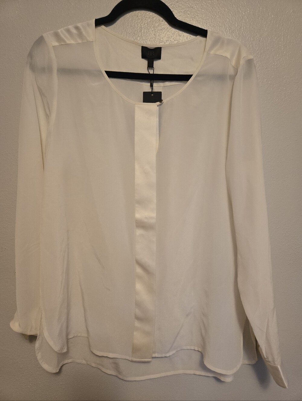 Banana Republic 100% Silk White Button Up Blouse M NWT